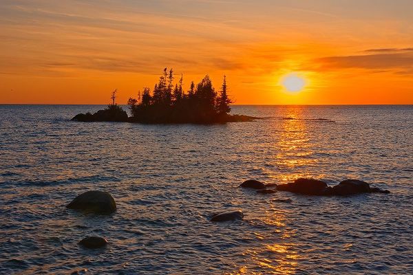 Canada-Ontario-Lake Superior Provincial Park Islands in Lake Superior at sunrise